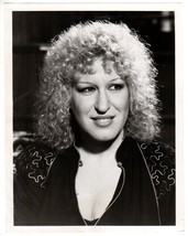 *THE BARBARA WALTERS SPECIAL: BETTE MIDLER (1980) Vintage Original ABC 7x9 - $45.00