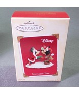 Hallmark 2003 Mistletoe Time Disney Mickey Minnie Mouse MIB Ornament - $32.75 CAD