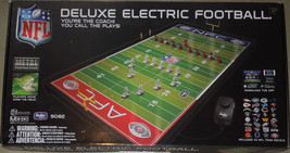 NFL Deluxe Electric Football 9082 Tudor Games - £62.44 GBP