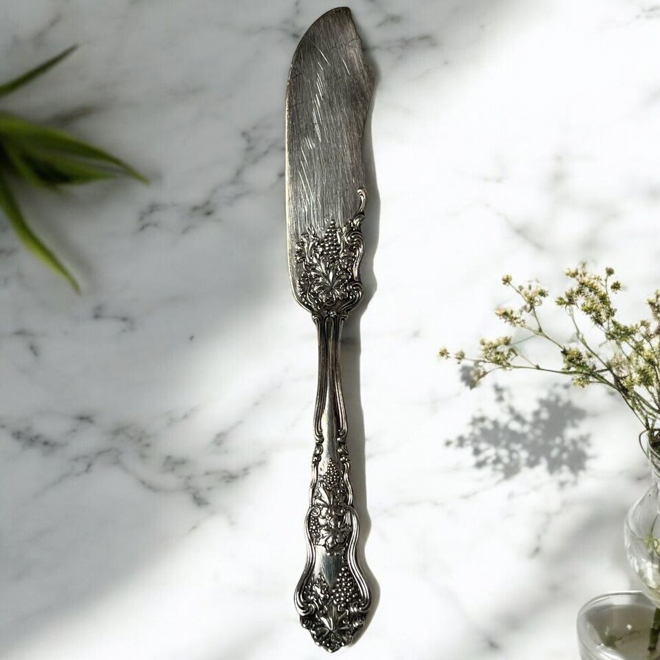 Antique International MOSELLE Silverplate Vintage Grape Master Butter Knife - $32.73