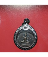 Buddha amulet, Wat Luang Pho Sot, behind the Emerald Buddha Amulet Coin ... - $552.31 MXN
