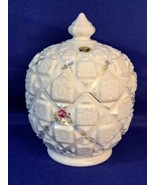 WESTMORELAND MILK GLASS COVERED CANDY DISH FLORAL HAND PAINTED QUILT DES... - £22.05 GBP