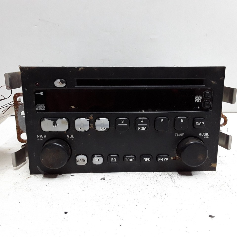 03 04 05 Buick LeSabre AM FM CD radio receiver OEM 25756856 - $36.82