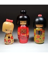 Traditional Japanese Kokeshi Three Figure Doll Collection Red Green Wood... - $55.76 CAD