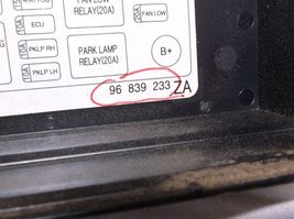 09-10 CHEVROLET AVEO/G3/WAVE/ 1.6L /FUSE/RELAY BOX/COVER/LID image 3