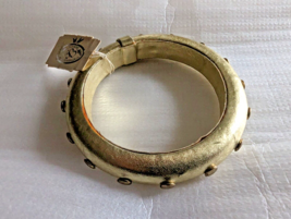 Vintage Catherine Stein Gold tone hammered nail design Bangle Bracelet with Tags - £12.64 GBP