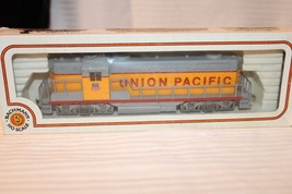 HO Scale Bachmann, GP-18 Diesel Locomotive, Union Pacific, Yellow, No # - £78.69 GBP