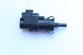 2006 VOLVO V50 BRAKE PEDAL LIGHT SENSOR SWITCH K4233 image 3