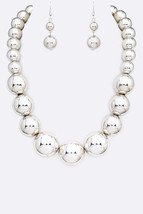 Shiny Beads Iconic Collar Necklace Set - £14.35 GBP