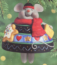 Hallmark Ornament The Christmas Belle Mouse With Cookie &amp; Cheese New 2000 - £8.43 GBP