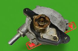 12-2015 mercedes c250 e250 slk250 m271 engine motor brake vacuum pump oem - $104.87
