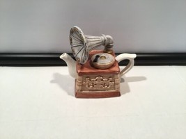 Vintage Ceramic Phongraph Record Player Teapot - £23.31 GBP