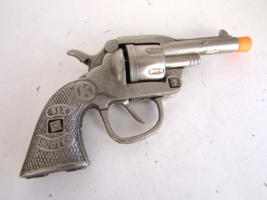 Kilgore Invincible Diecast Toy Cap Gun Silver Side Loading USA - £26.72 GBP