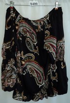 Violet &amp; Claire New York Black Red White Paisley Size Med Top #8400 - £6.26 GBP