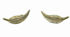 Avon Feather Flurry  Clip On Earrings Signed 1980 with Original Box Vintage - £7.86 GBP