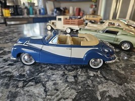 maisto BMW502 1 18 Special Edition Model blue with white stripe - £31.13 GBP