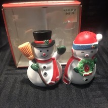 vintage McCrory 1986 Mr and Mrs Snowmen salt and pepper shakers  - £9.59 GBP