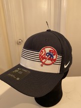 New York Yankees Nike Swoosh Flex Classic 99 Navy & Wht Mesh Baseball Hat L/XL - $29.70