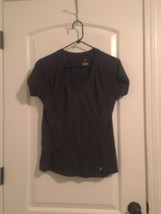 Old Navy Women&#39;s Gray V-Neck Short Sleeve Top  T-Shirt Size Medium - $21.34