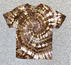 NEW Gilden Men’s Brown Cream Spiral Ice Tie Dye Short Sleeve Shirt Size ... - €16,87 EUR NEW Gilden Men’s Brown Cream Spiral Ice Tie Dye Short Sleeve Shirt Size ... - €16,87 EUR