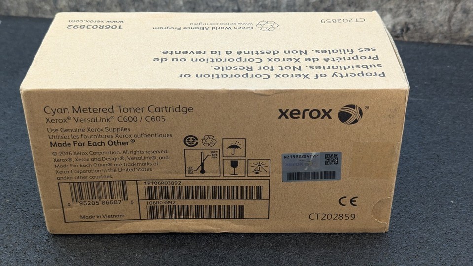 New Genuine Xerox 106R03892 Cyan Metered Toner Cartridge VersaLink C600/... - $59.99