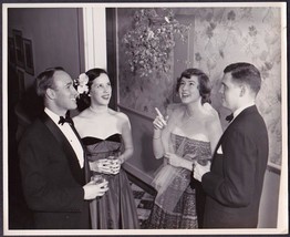 Louisville KY Teenage &amp; Young Adult Party 8x10 Newspaper Photo #3 (1958) - £13.94 GBP