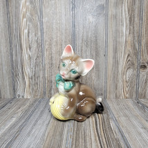 Vintage Royal Copley Cat &amp; Yarn Ball Kitten Figurine - £29.39 GBP