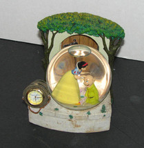 Disney Snow White &amp; Dopey Irresistibly Lovable Snowglobe Clock - £19.70 GBP