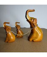 Vintage Set of 3 Wooden Elephants with Gold Chain Accents Lucky Charm Decor - €21,63 EUR Vintage Set of 3 Wooden Elephants with Gold Chain Accents Lucky Charm Decor - €21,63 EUR