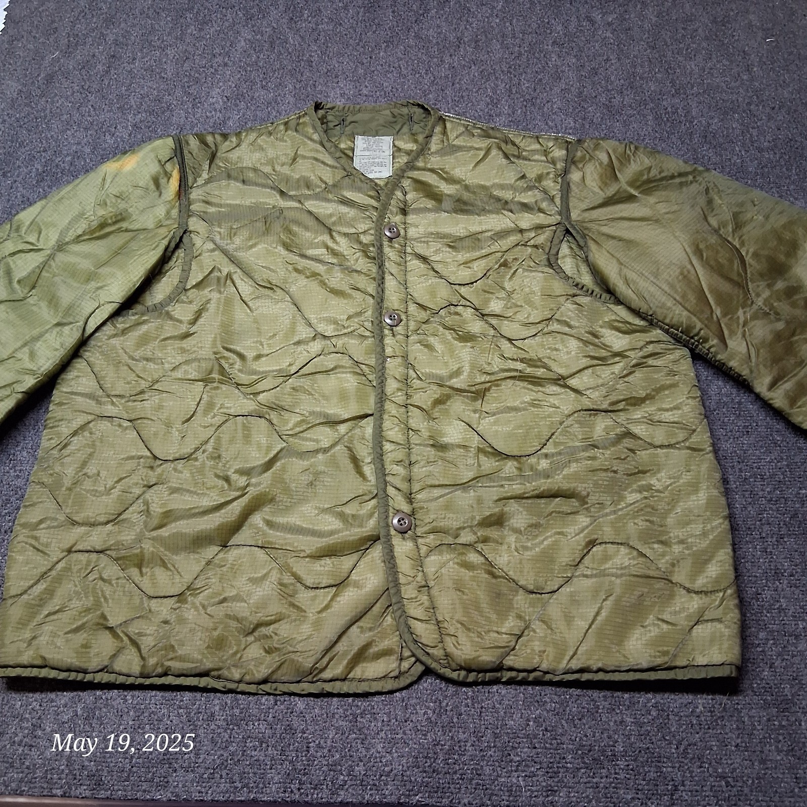 Liner Coat Cold Weather Military Size Large Green With Buttons 8415-00-7... - $19.40