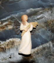 WILLOW TREE Angel Figurines, Angel of Autumn, 2001 Demdaco Susan Lordi - $33.78 CAD