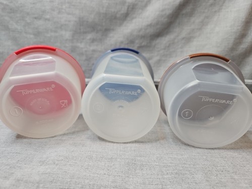 Assorted Lot of 3 Tupperware Modular Mates, 1605 (2), 1606 Item image 4