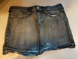 Vintage Old Navy Blue Denim Jean Distressed Skirt Size 6 Embroidered Back Pocket - £7.86 GBP