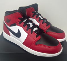 Nike Air Jordan 1 Mid GS Chicago Black Toe 554725-069 Youth Size 5.5Y - £106.57 GBP