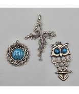 Silver Tone Pendant Lot (3) Owl Southwest Blue Cabochon Twist Rhinestone - $650.67 MXN