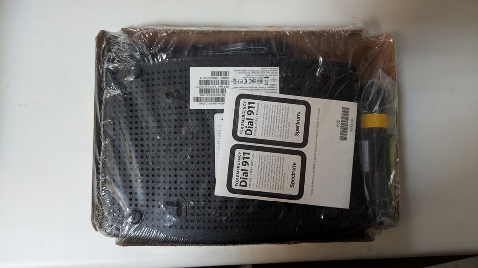 ARRIS Touchstone TM804G / TW-12  DOCSIS 3.0 Internet &amp; Telephone Modem - $25.00