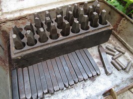 50 pieces! Antique 1/4&quot; Steel Letters Alphabet &amp; Number Stamp Sets - $2,516.29 MXN