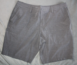 Hang Ten Men&#39;s Gray With Thin Stripe Polyester Hybrid Shorts Size 40 - £8.30 GBP