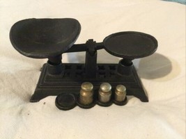 Vintage Miniature Cast Iron Balance Scale With 3 Weights 6&quot; - £17.69 GBP