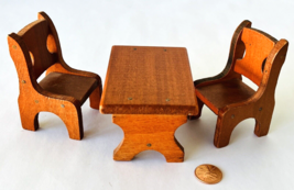 Dollhouse Miniature 1:12 Wood Kitchen Picnic Table &amp; 2 Chairs Primitive but Nice - £15.14 GBP