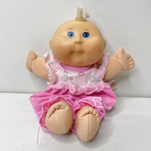 2004 Play Along Cabbage Patch Kid Doll, Dimple Chin, Blonde, Blue Eyes w/ Outfit - $8.97