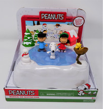 P EAN Uts Musical Ice Skating Rink 45260/45262 Christmas Snoopy - New In Box! - £30.99 GBP