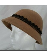 Women&#39;s Wool Camel Color Target Brand Black Lace Band Cloche Hat One Size  - £11.50 GBP