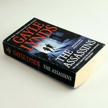 The Assassins Gayle Lynds First Printing Thriller Paperback image 3