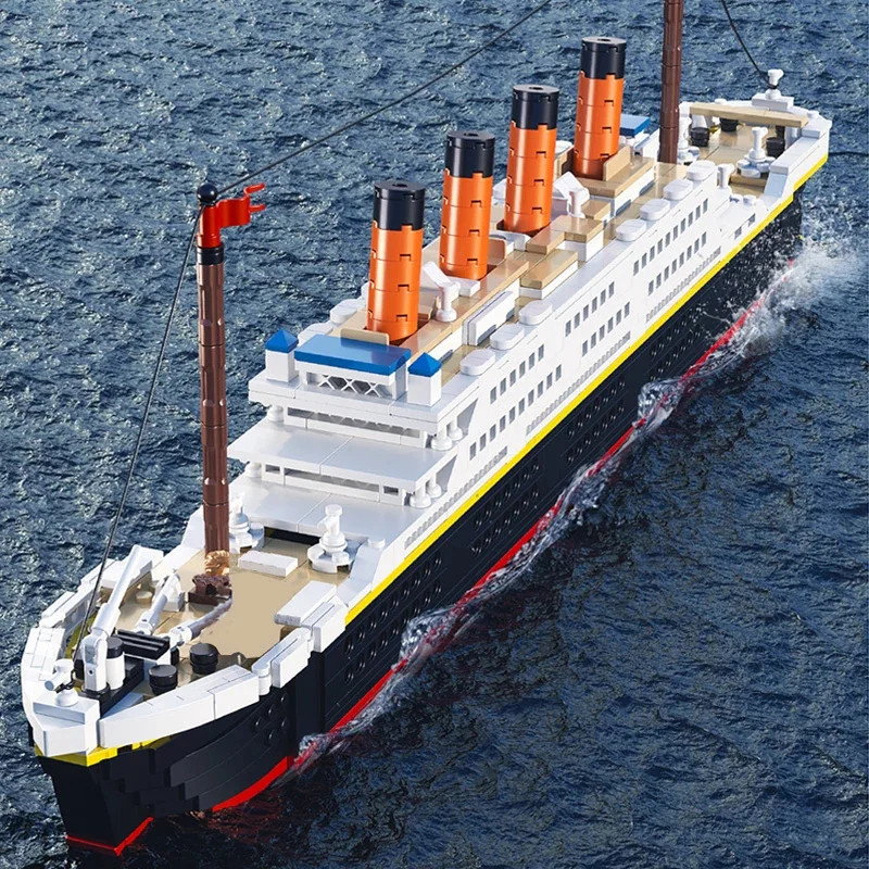 1860/1288pcs Titanic Cruise Ship Model Blocks Ship Building Blocks Gift