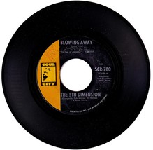 The 5th Dimension. Blowing Away / Skinny Man. 45rpm on Soul City Record - $97.67 MXN