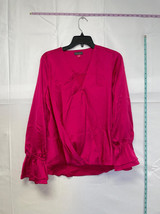 MSRP $89 Vince Camuto Solid Surplice Ruffled-Cuff Top Fuschia Pink Size Small - £27.61 GBP