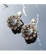 JENAVI VINTAGE CAT&#39;S EYE AND SWAROVSKI CRYSTAL ENGLISH LOCK EARRINGS - $523.39 MXN