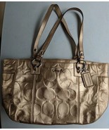 COACH EAST/WEST GALLERY F17727 GOLD METALLIC EMBOSSED LEATHER ZIP-TOP TO... - $68.26 CAD