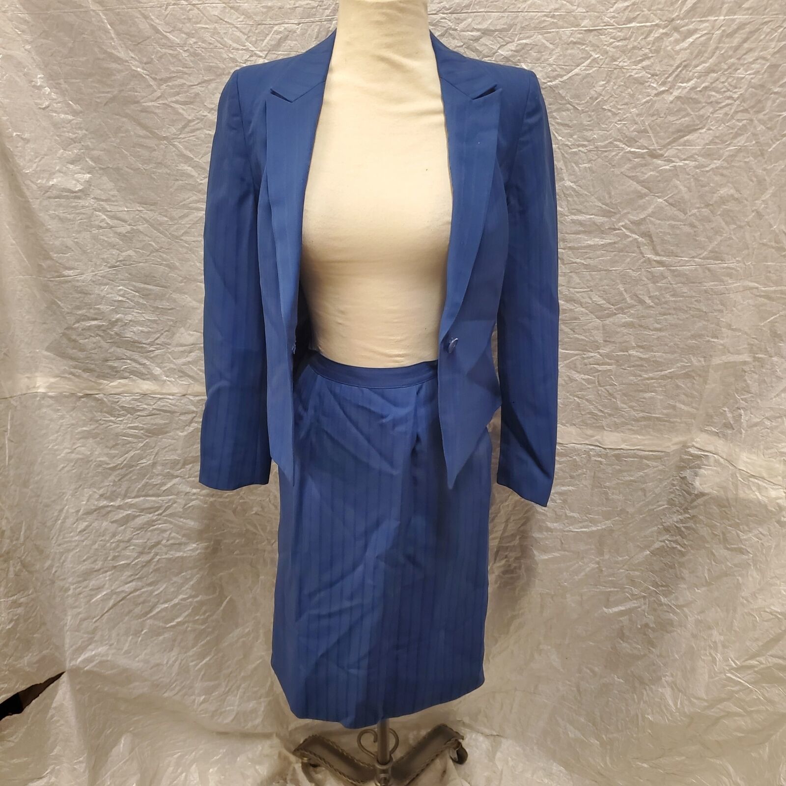 Primary image for Vintage Saks Fifth Avenue Women's Royal Blue Blazer and Skirt, Size 4